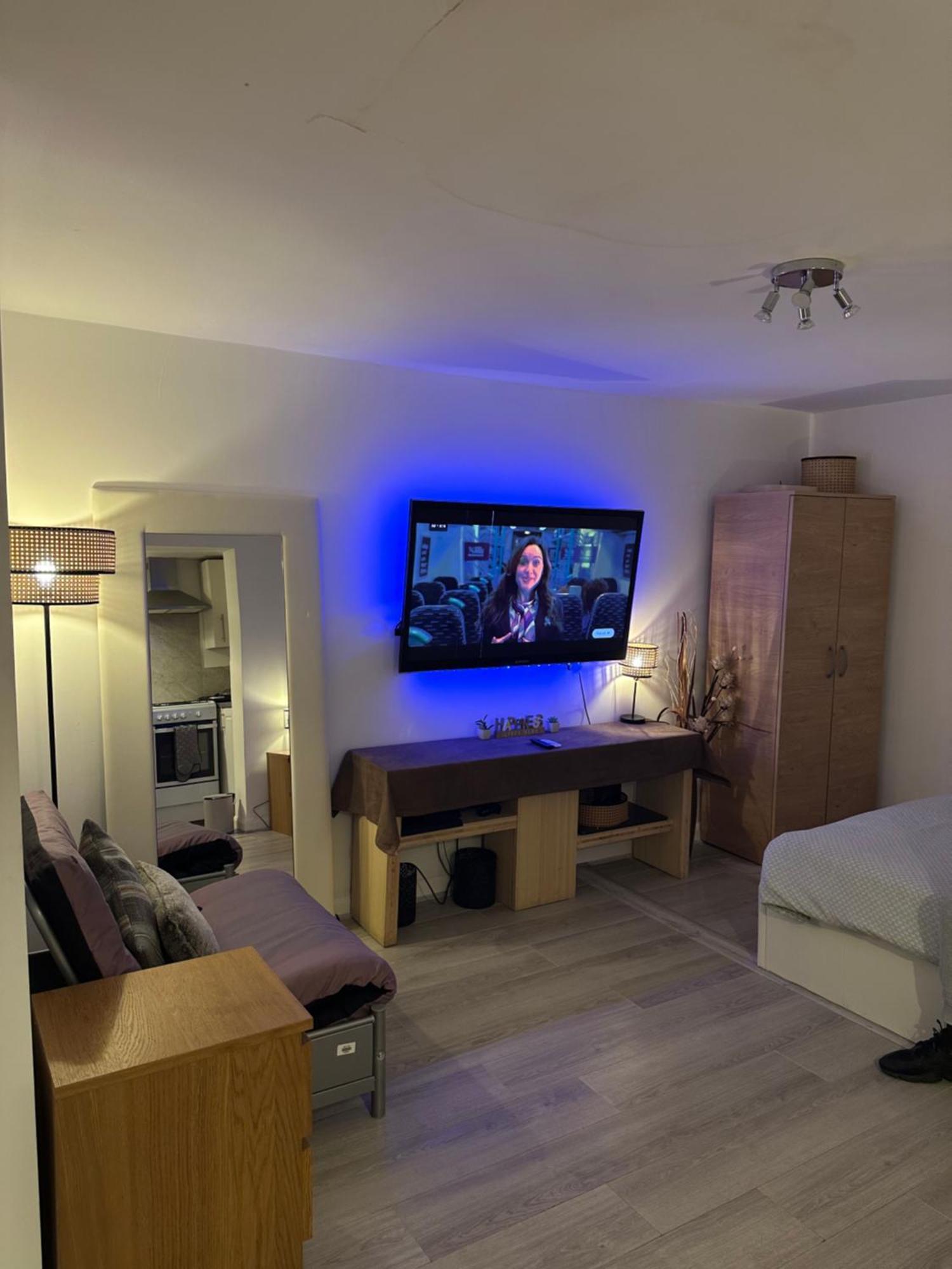 Stylish Studio Flat - Watford Junction - Harry Potter Eksteriør billede